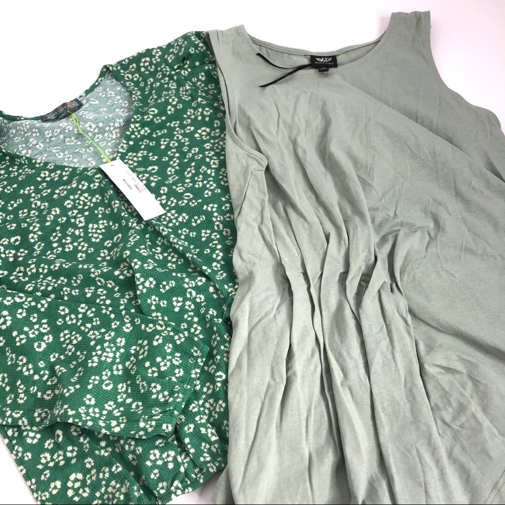 Good Luck Gem & Bobeau Green Tops M Nwt